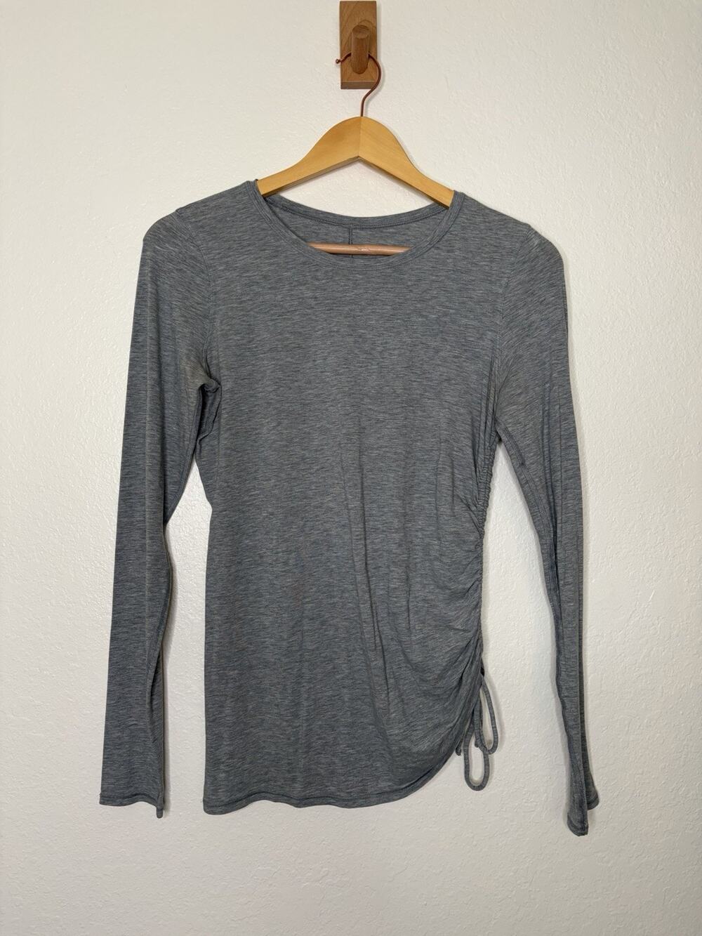Lululemon Grey Cinch It Long Sleeve Size 6 Athletic Yoga Pima Cotton